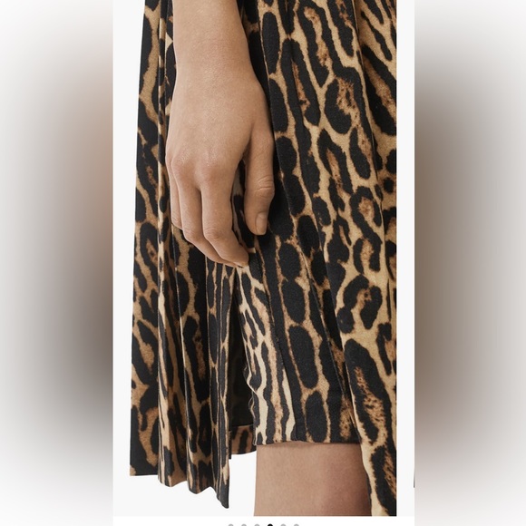 Burberry Pleated Leopard Print Stretch Silk Skirt - Picture 6 of 8